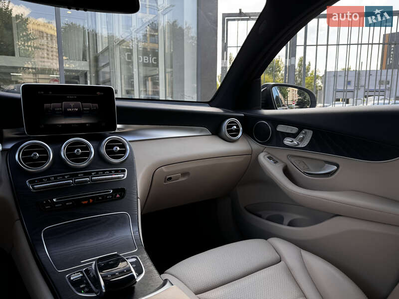 Внедорожник / Кроссовер Mercedes-Benz GLC-Class 2017 в Одессе
