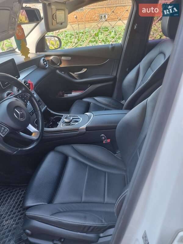 Внедорожник / Кроссовер Mercedes-Benz GLC-Class 2015 в Иршаве фото 3 Внедорожник / Кроссовер Mercedes-Benz GLC-Class 2015 в Иршаве