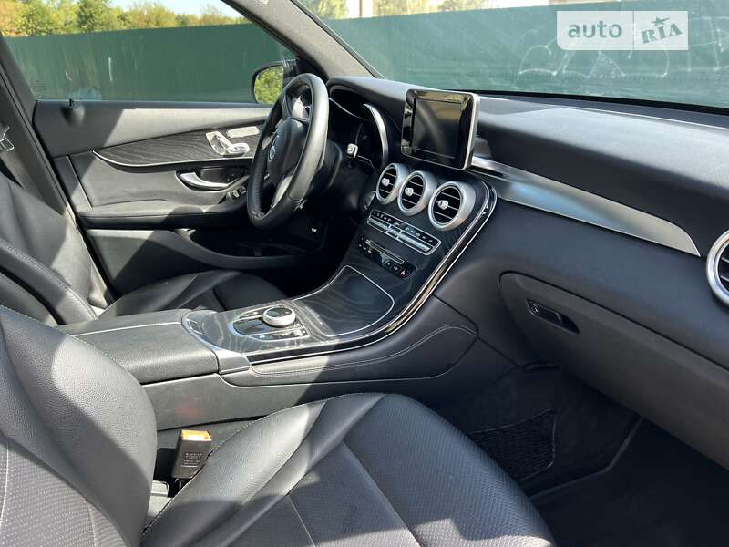 Внедорожник / Кроссовер Mercedes-Benz GLC-Class 2017 в Ивано-Франковске