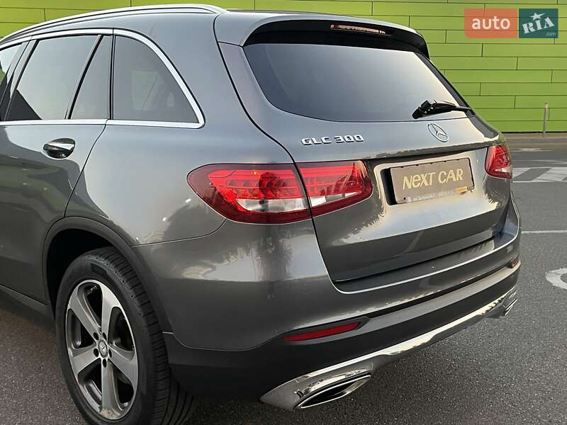 Позашляховик / Кросовер Mercedes-Benz GLC-Class 2016 в Києві