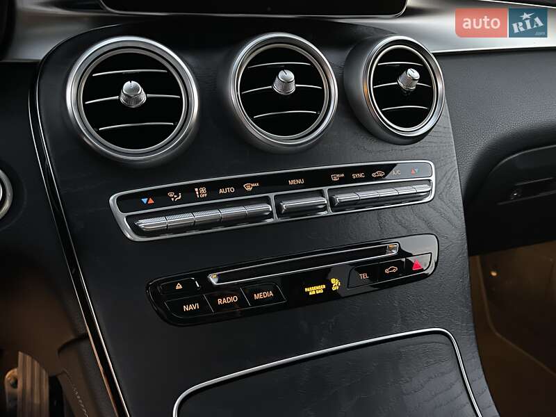 Позашляховик / Кросовер Mercedes-Benz GLC-Class 2016 в Києві