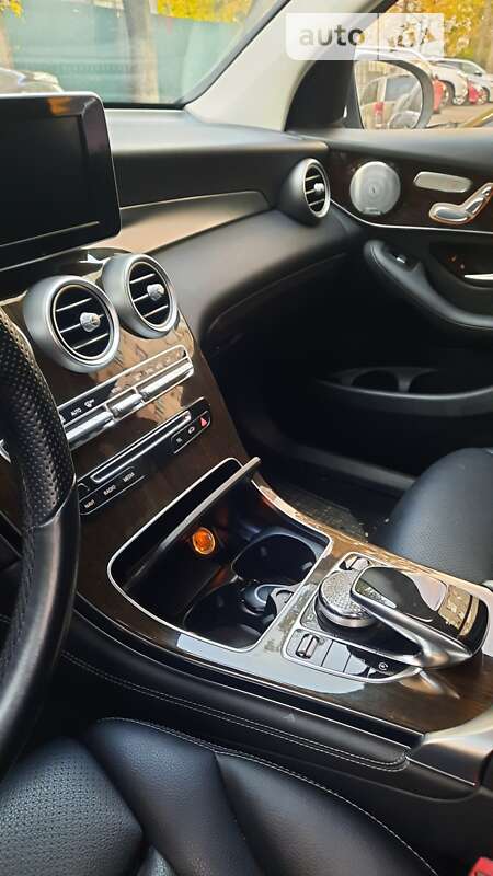 Позашляховик / Кросовер Mercedes-Benz GLC-Class 2016 в Києві