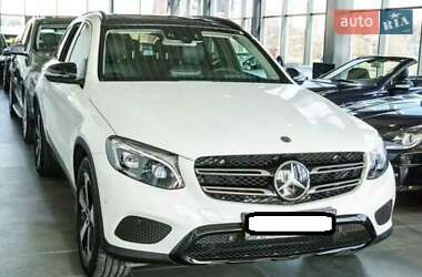 Внедорожник / Кроссовер Mercedes-Benz GLC-Class 2017 в 