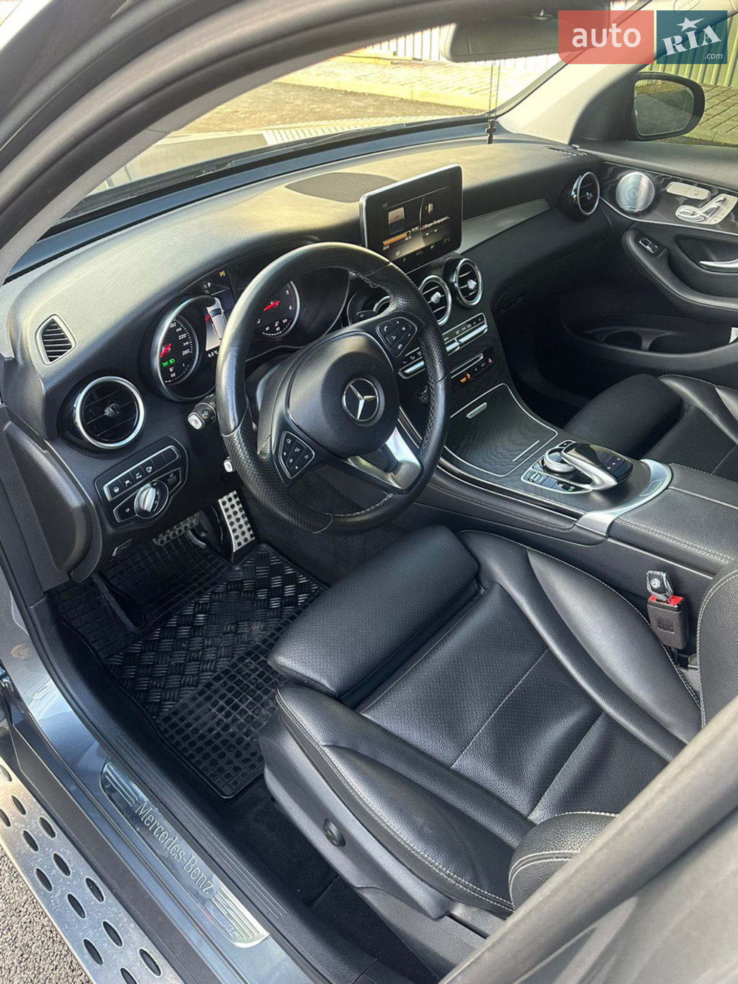 2017 Mercedes-Benz GLC - мініатюра 11