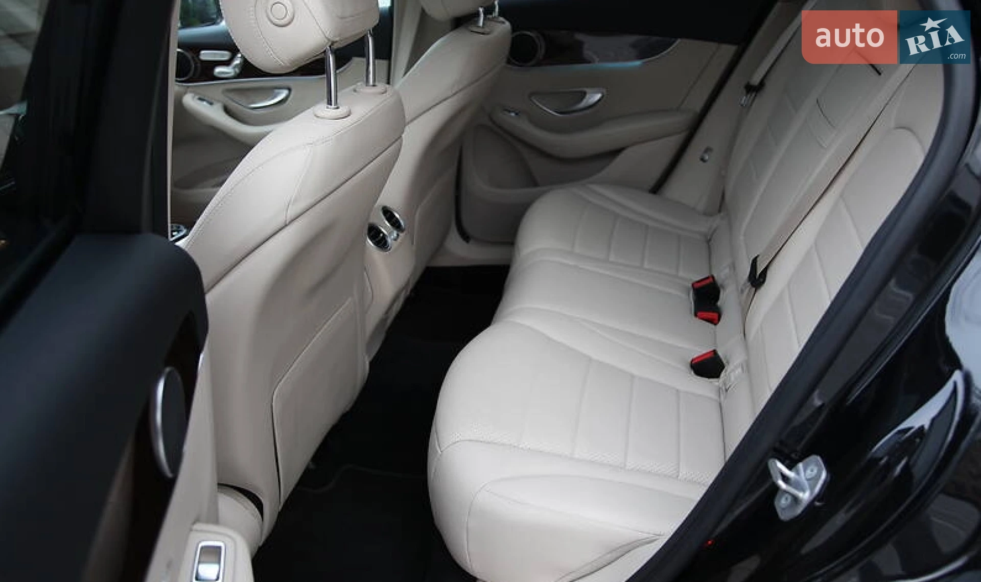 2017 Mercedes-Benz GLC - мініатюра 31