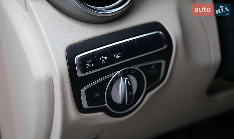 Внедорожник / Кроссовер Mercedes-Benz GLC-Class 2017 в Киеве