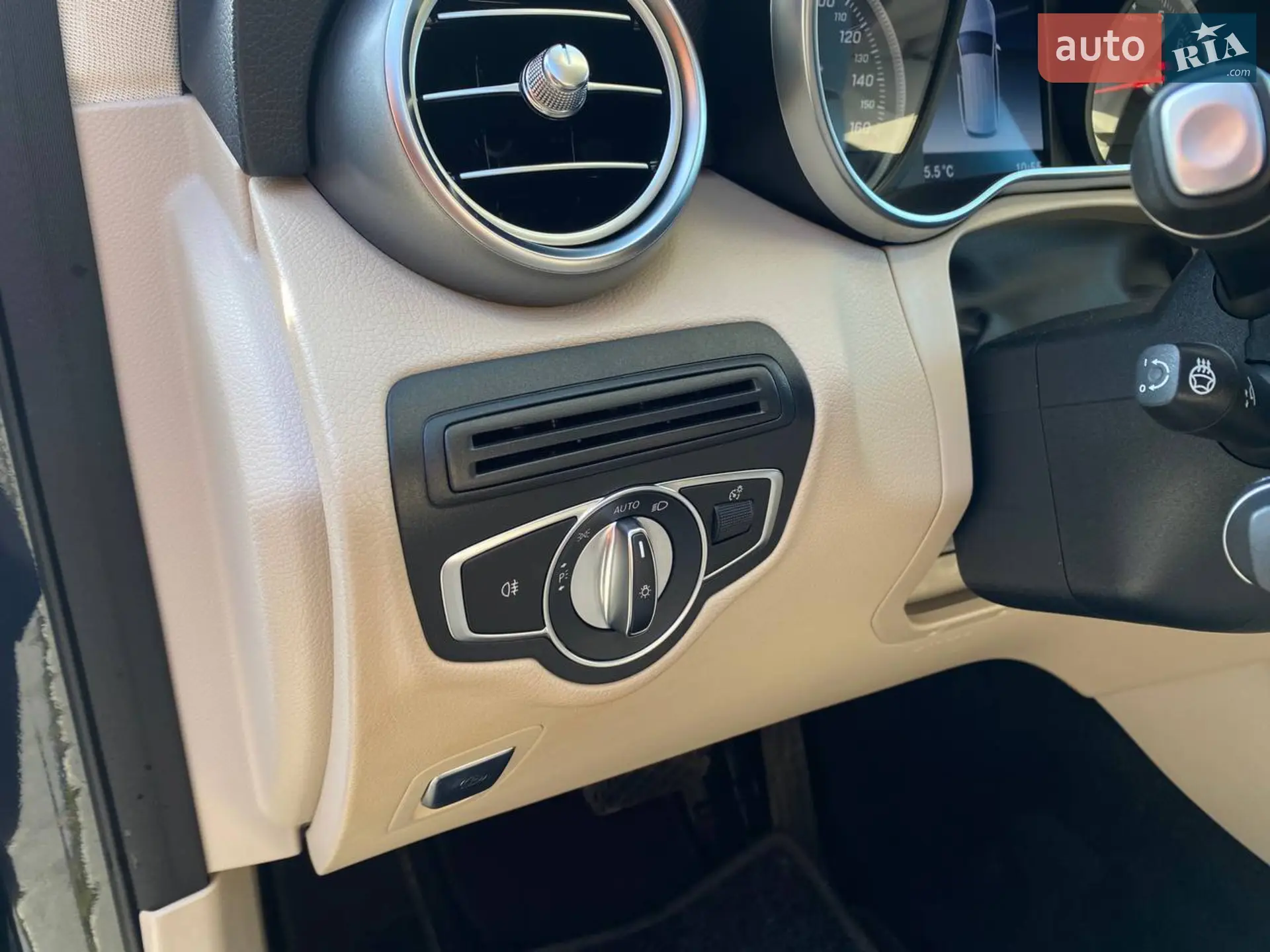 2018 Mercedes-Benz GLC - мініатюра 15
