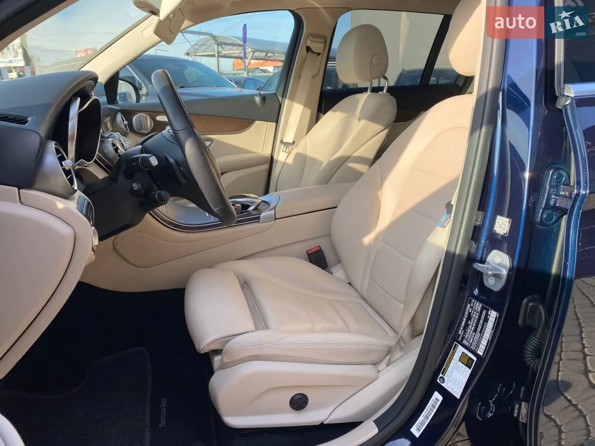 2018 Mercedes-Benz GLC - мініатюра 22