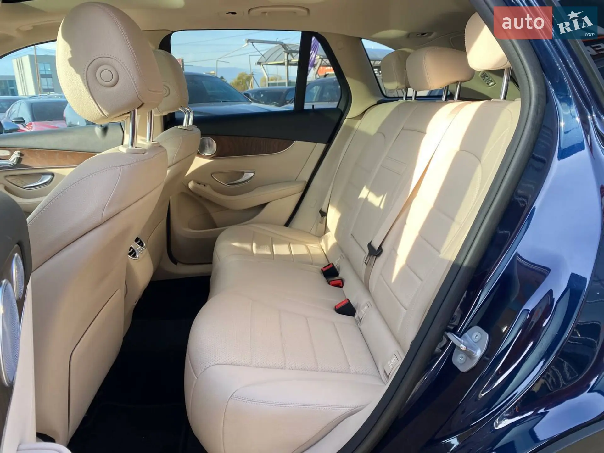 2018 Mercedes-Benz GLC - мініатюра 24