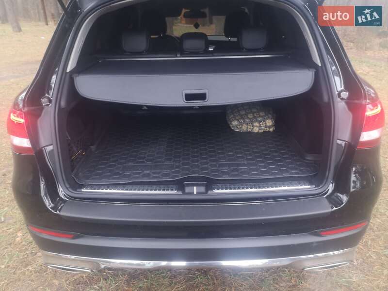 Внедорожник / Кроссовер Mercedes-Benz GLC-Class 2016 в Сумах