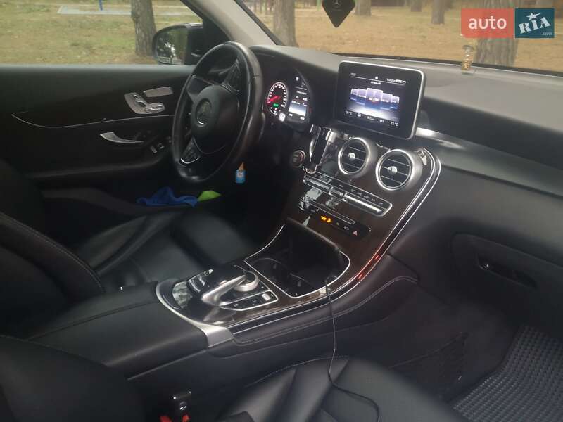 Внедорожник / Кроссовер Mercedes-Benz GLC-Class 2016 в Сумах
