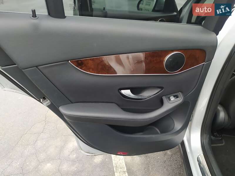 Внедорожник / Кроссовер Mercedes-Benz GLC-Class 2015 в Житомире