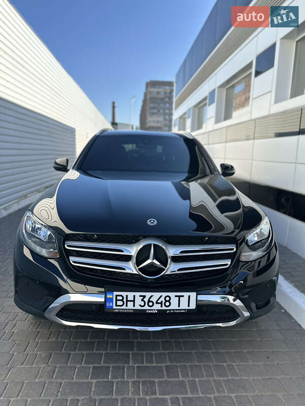 Внедорожник / Кроссовер Mercedes-Benz GLC-Class 2018 в 