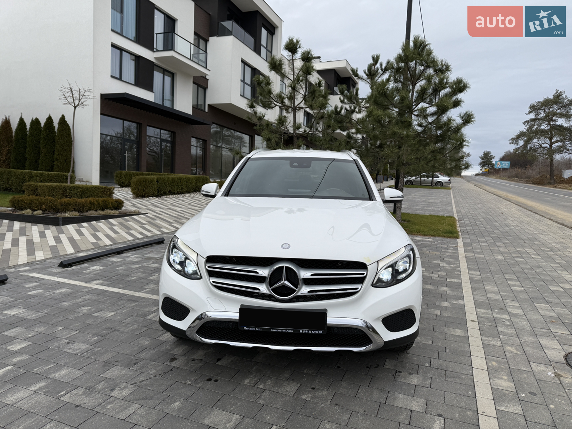 2015 Mercedes-Benz GLC - мініатюра 3