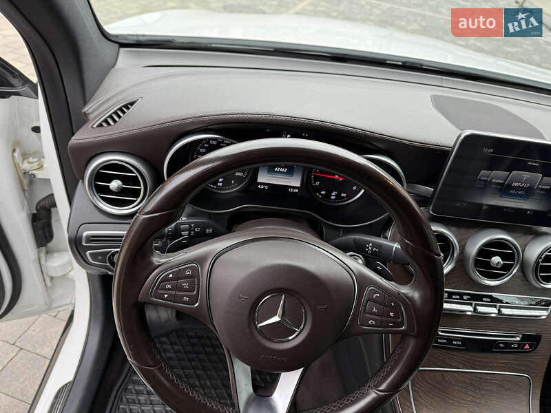 Внедорожник / Кроссовер Mercedes-Benz GLC-Class 2015 в Ужгороде