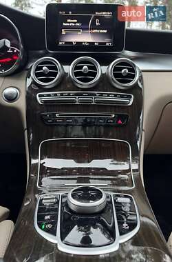 Внедорожник / Кроссовер Mercedes-Benz GLC-Class 2017 в 
