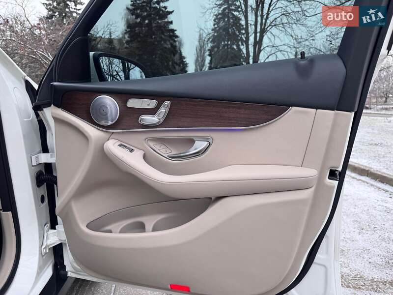 Позашляховик / Кросовер Mercedes-Benz GLC-Class 2020 в Дніпрі