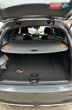 Внедорожник / Кроссовер Mercedes-Benz GLC-Class 2017 в 