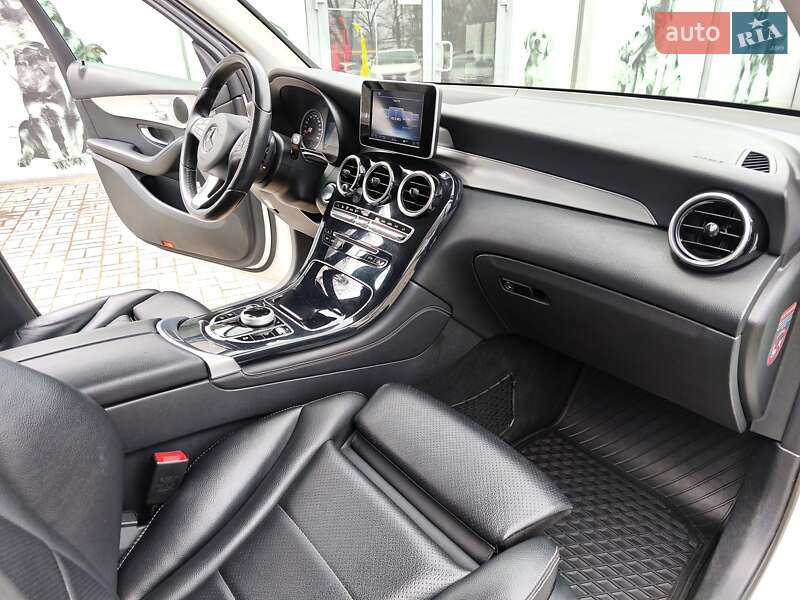 Позашляховик / Кросовер Mercedes-Benz GLC-Class 2015 в Дніпрі