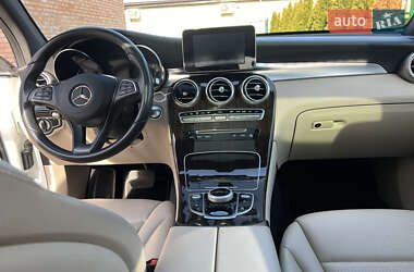 Внедорожник / Кроссовер Mercedes-Benz GLC-Class 2017 в 