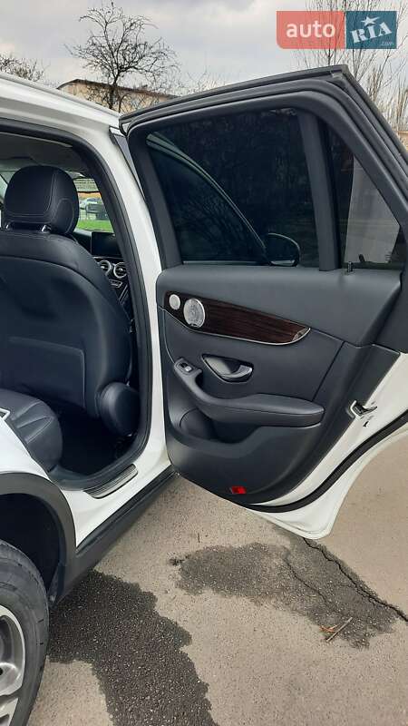 Позашляховик / Кросовер Mercedes-Benz GLC-Class 2016 в Києві