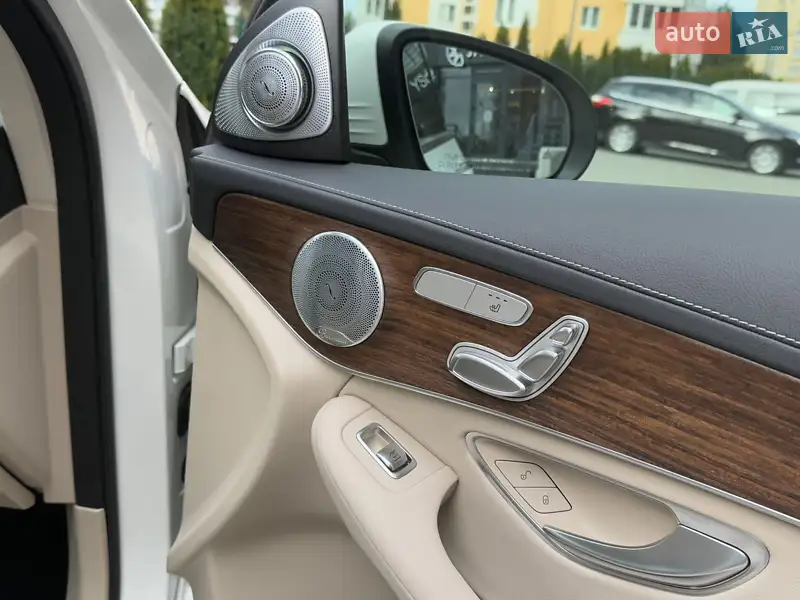 Mercedes-Benz GLC-Class 2019