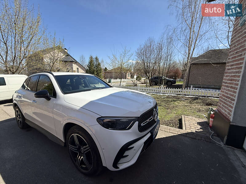 Mercedes-Benz GLC-Class 2024