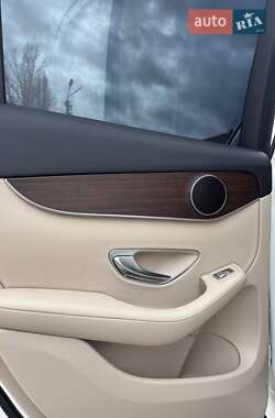 Внедорожник / Кроссовер Mercedes-Benz GLC-Class 2021 в 