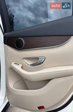 Внедорожник / Кроссовер Mercedes-Benz GLC-Class 2021 в 
