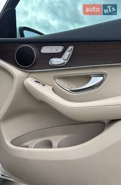Внедорожник / Кроссовер Mercedes-Benz GLC-Class 2021 в 