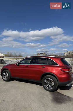 Внедорожник / Кроссовер Mercedes-Benz GLC-Class 2017 в 