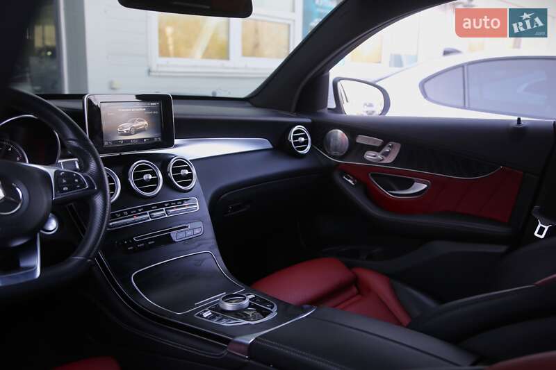 Позашляховик / Кросовер Mercedes-Benz GLC-Class 2016 в Києві