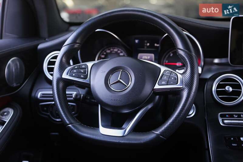 Внедорожник / Кроссовер Mercedes-Benz GLC-Class 2016 в Киеве