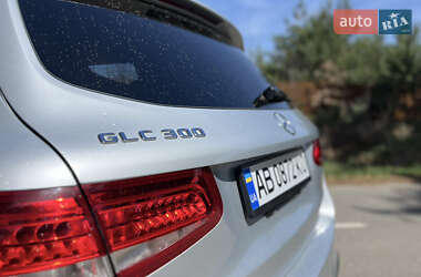 Внедорожник / Кроссовер Mercedes-Benz GLC-Class 2017 в 