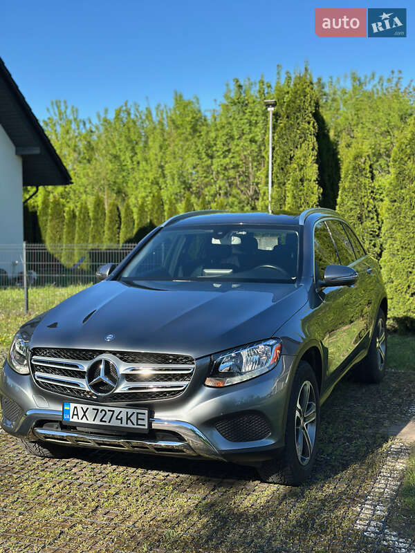 Внедорожник / Кроссовер Mercedes-Benz GLC-Class 2016 в 