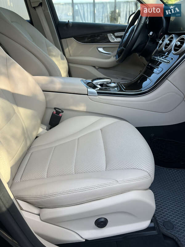 Позашляховик / Кросовер Mercedes-Benz GLC-Class 2015 в Запоріжжі