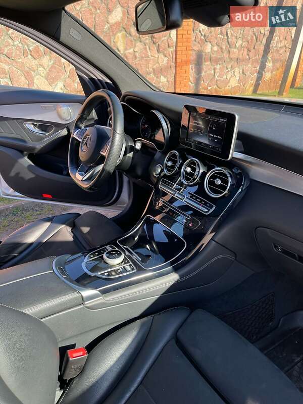 Позашляховик / Кросовер Mercedes-Benz GLC-Class 2016 в Києві