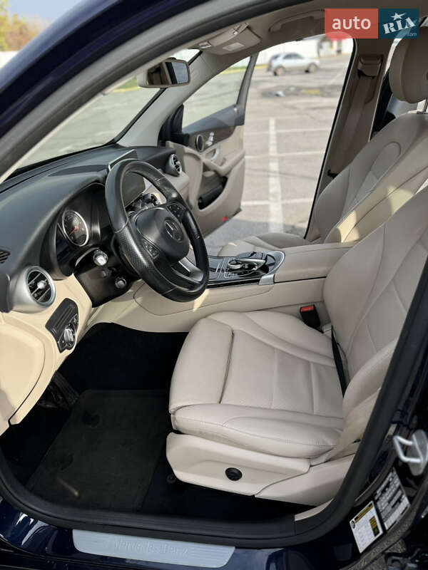 Позашляховик / Кросовер Mercedes-Benz GLC-Class 2015 в Києві