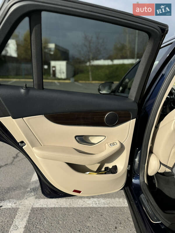Позашляховик / Кросовер Mercedes-Benz GLC-Class 2015 в Києві