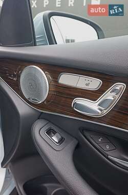 Внедорожник / Кроссовер Mercedes-Benz GLC-Class 2017 в 