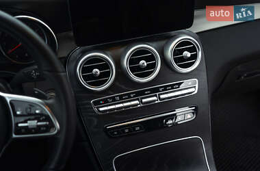 Внедорожник / Кроссовер Mercedes-Benz GLC-Class 2021 в 