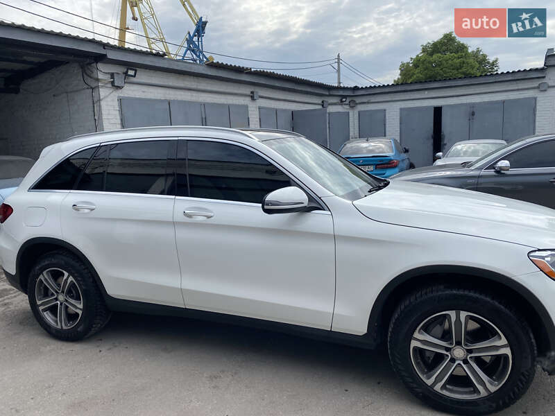 Позашляховик / Кросовер Mercedes-Benz GLC-Class 2015 в Києві фото 2 Позашляховик / Кросовер Mercedes-Benz GLC-Class 2015 в Києві