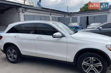 Позашляховик / Кросовер Mercedes-Benz GLC-Class 2015 в 