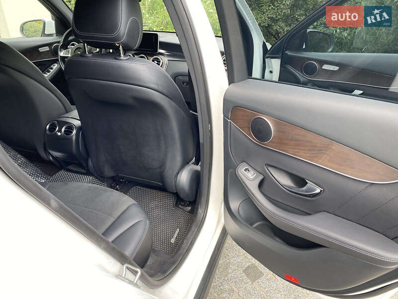 Внедорожник / Кроссовер Mercedes-Benz GLC-Class 2019 в Львове фото 15 Внедорожник / Кроссовер Mercedes-Benz GLC-Class 2019 в Львове