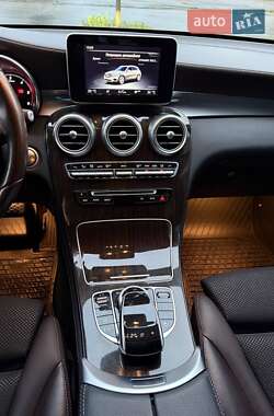 Позашляховик / Кросовер Mercedes-Benz GLC-Class 2016 в 