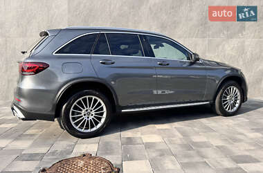 Внедорожник / Кроссовер Mercedes-Benz GLC-Class 2017 в 
