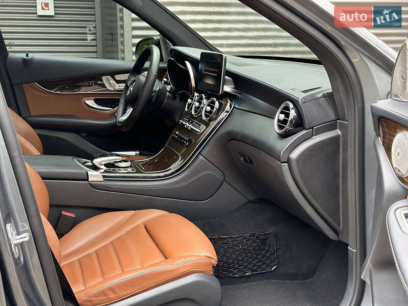 Внедорожник / Кроссовер Mercedes-Benz GLC-Class 2017 в Киеве