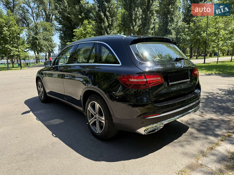 Внедорожник / Кроссовер Mercedes-Benz GLC-Class 2017 в Киеве