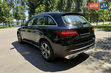 Внедорожник / Кроссовер Mercedes-Benz GLC-Class 2017 в 