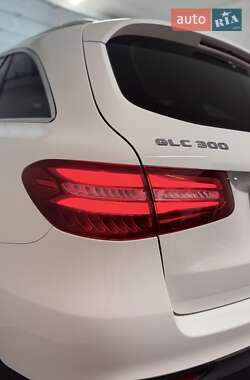 Внедорожник / Кроссовер Mercedes-Benz GLC-Class 2017 в 